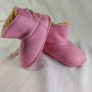 BEARPAW Pink Ankle Booties Infant's Size Medium NWOT